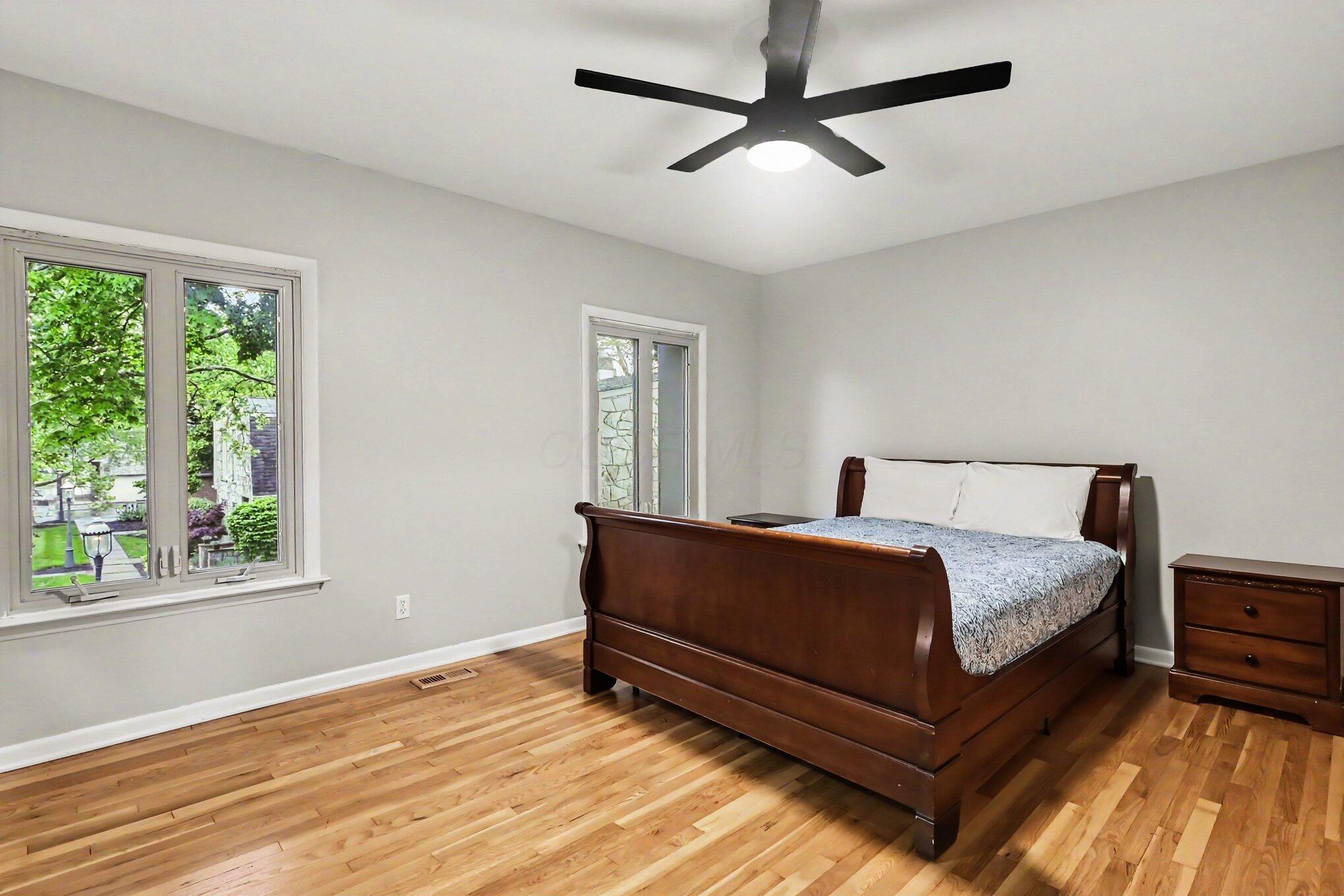 3600 Reed Road, Unit 18 Columbus, OH 43220 - Photo 11 of 24 Primary bedroom