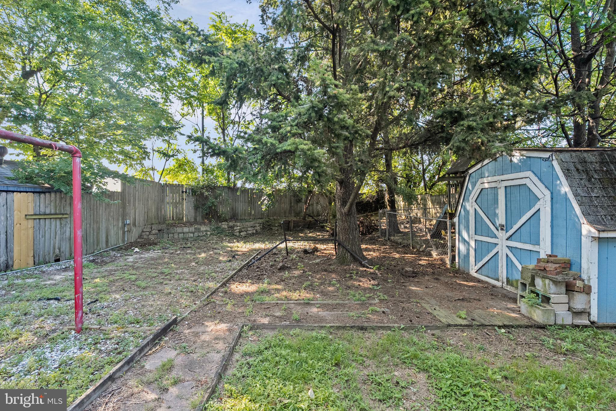 1866 Marshall Road Baltimore, MD 21222 - Photo 24 of 30 a backyard of a house with portable swimming pool and outdoor seating