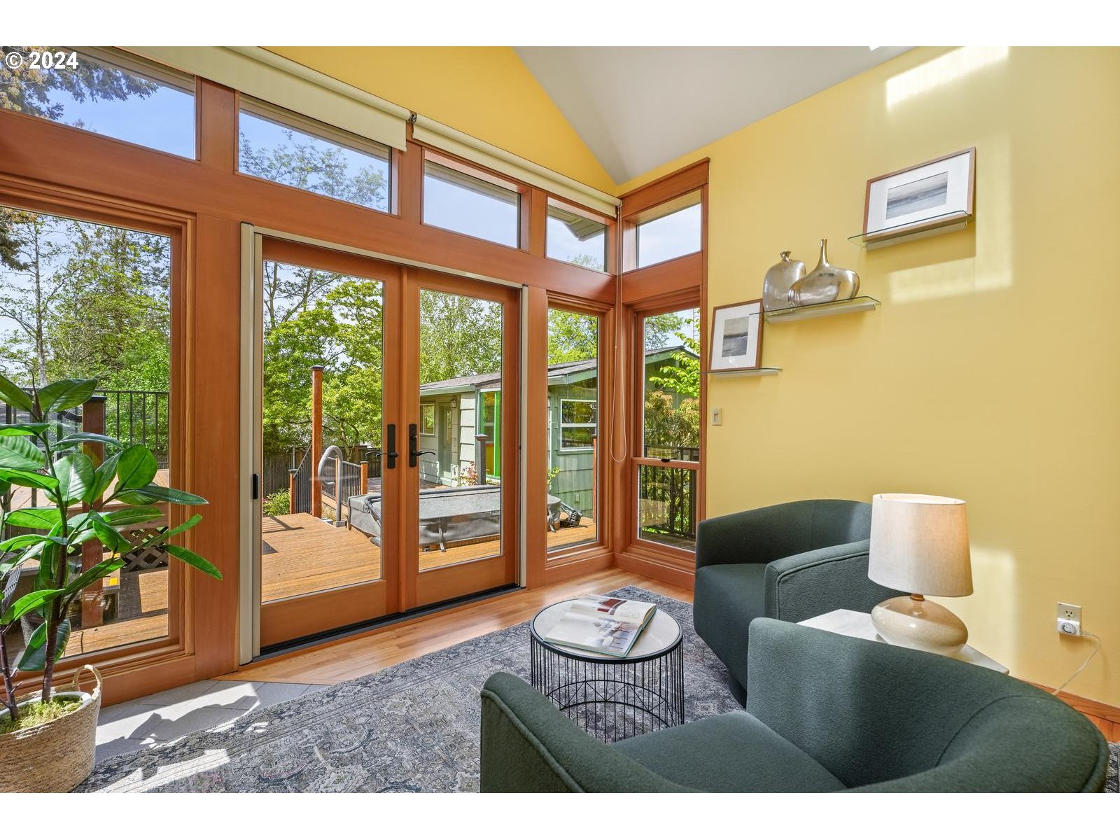 6711 Southwest Taylors Ferry Road Portland, OR 97223 - Photo 23 of 44 Family Room