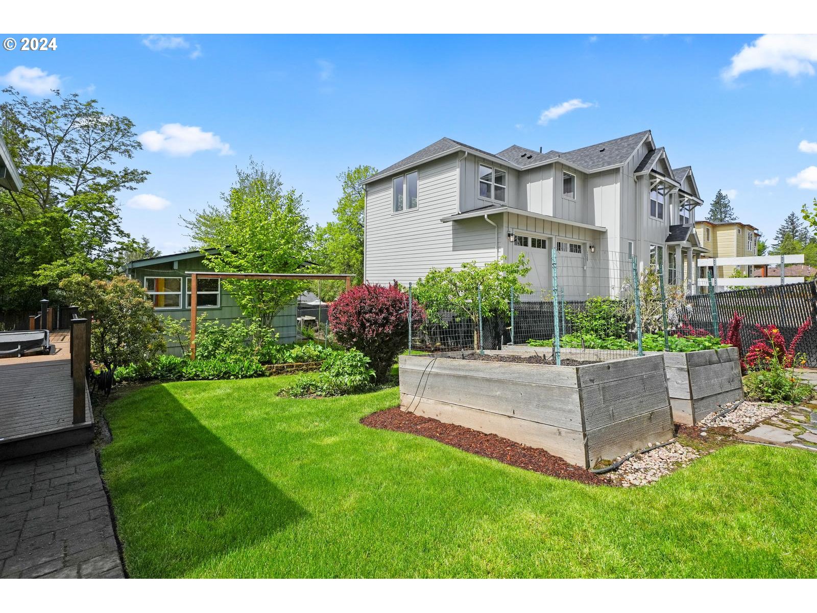 6711 Southwest Taylors Ferry Road Portland, OR 97223 - Photo 43 of 44 Garden
