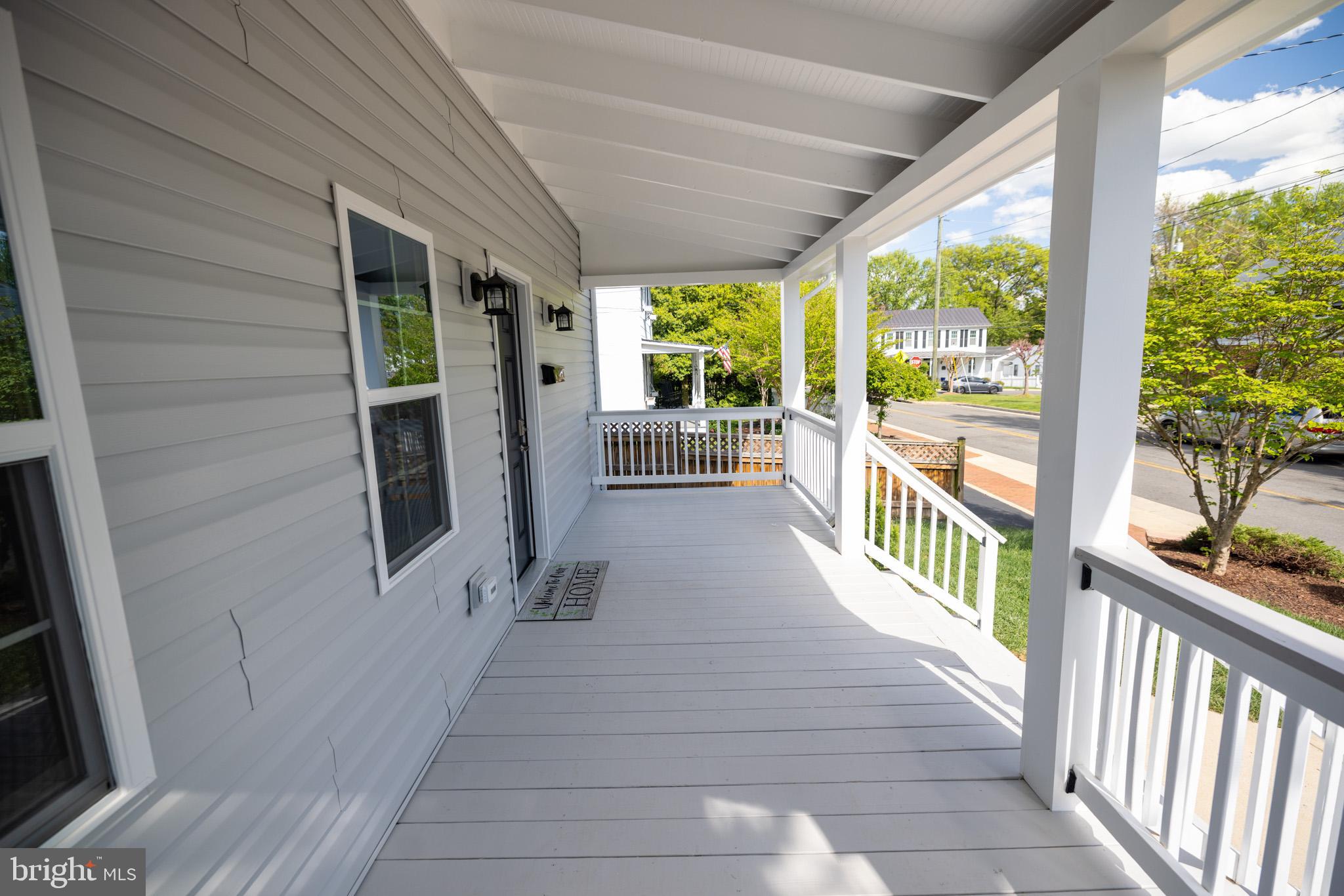 408 Blue Ridge Avenue Northeast Leesburg, VA 20176 - Photo 3 of 17 Porch