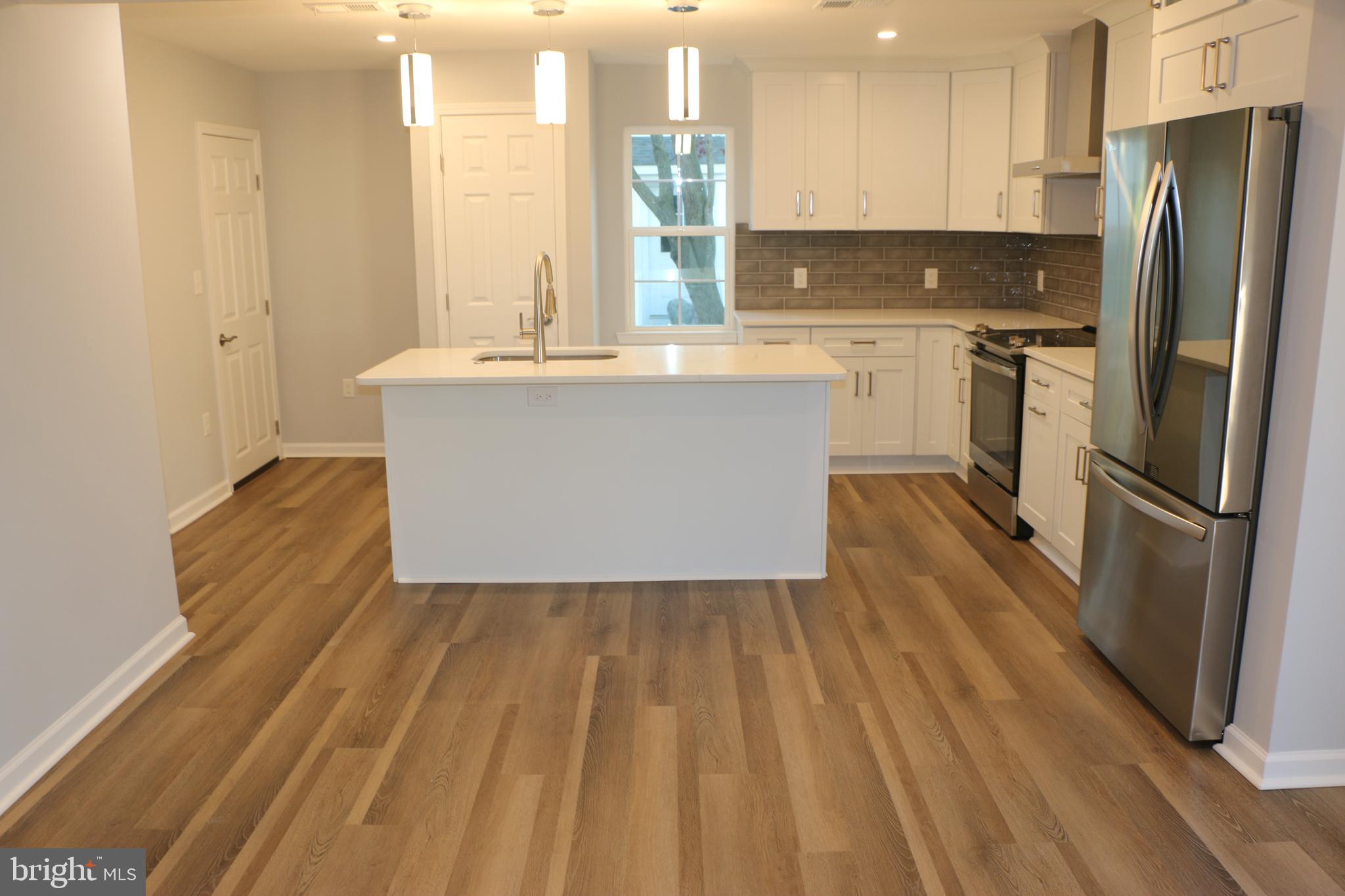 408 Blue Ridge Avenue Northeast Leesburg, VA 20176 - Photo 6 of 17 KItchen