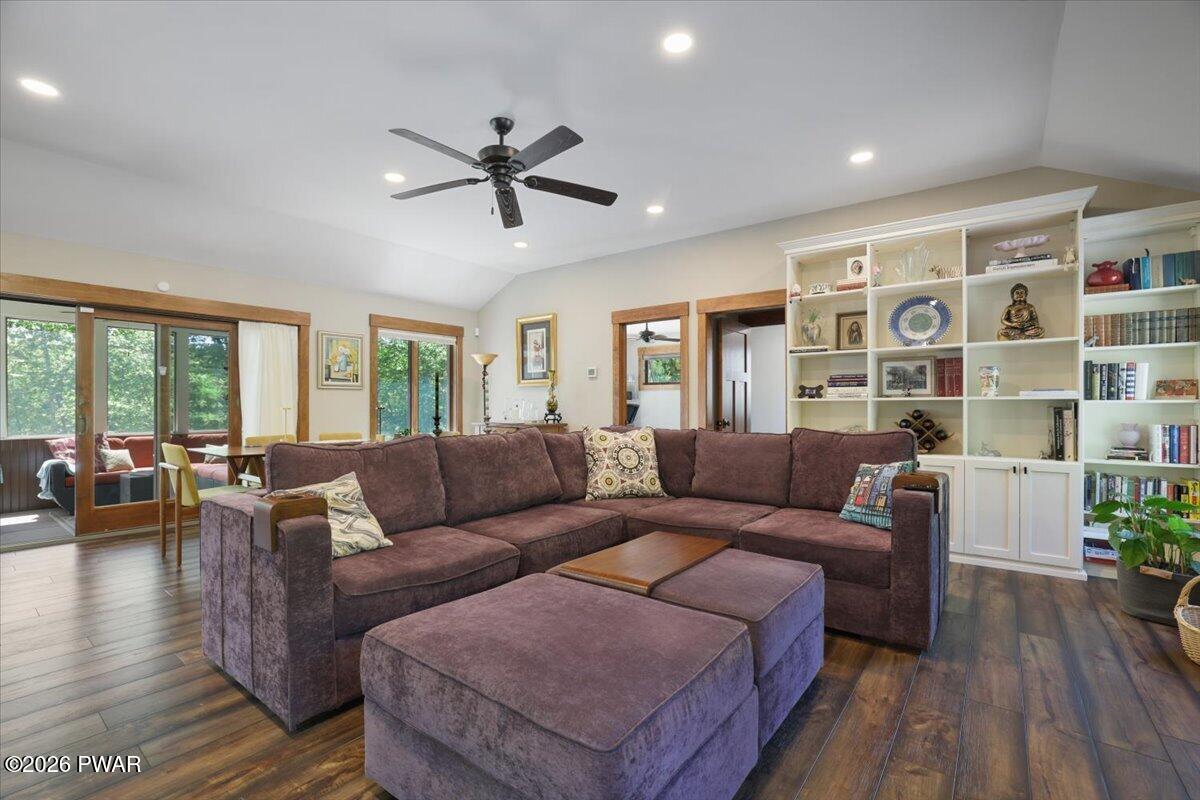 2350 Eagle Path Bushkill, PA 18324 - Photo 13 of 53