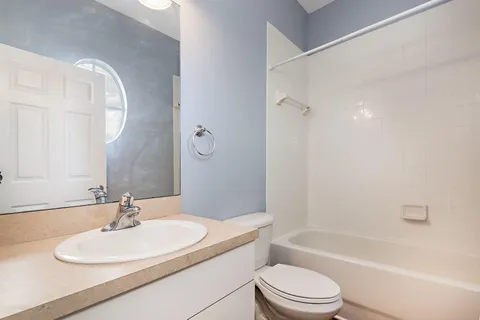 $299,000 | 2912 Hidden Hills Road, Unit 1205, West Palm Beach, FL 33411