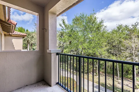 $299,000 | 2912 Hidden Hills Road, Unit 1205, West Palm Beach, FL 33411