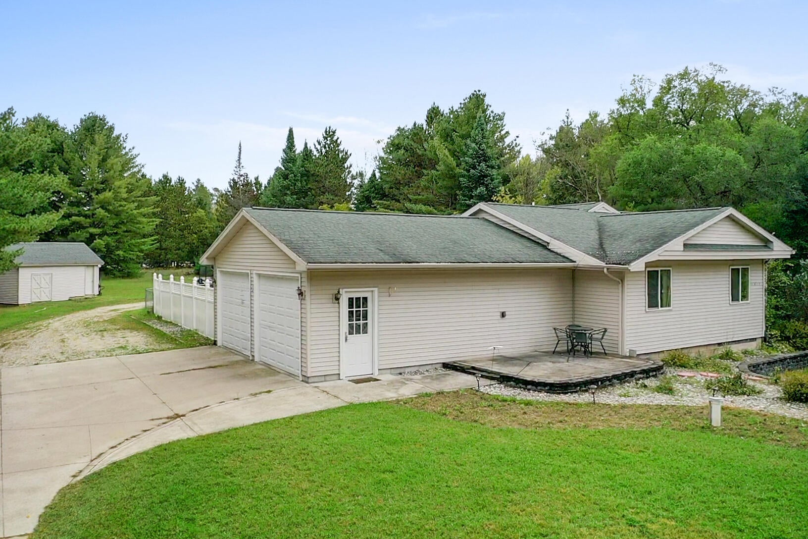 11879 Steckert Bridge Road Roscommon, MI 48653 - Photo 32 of 33 Gallery Image 32