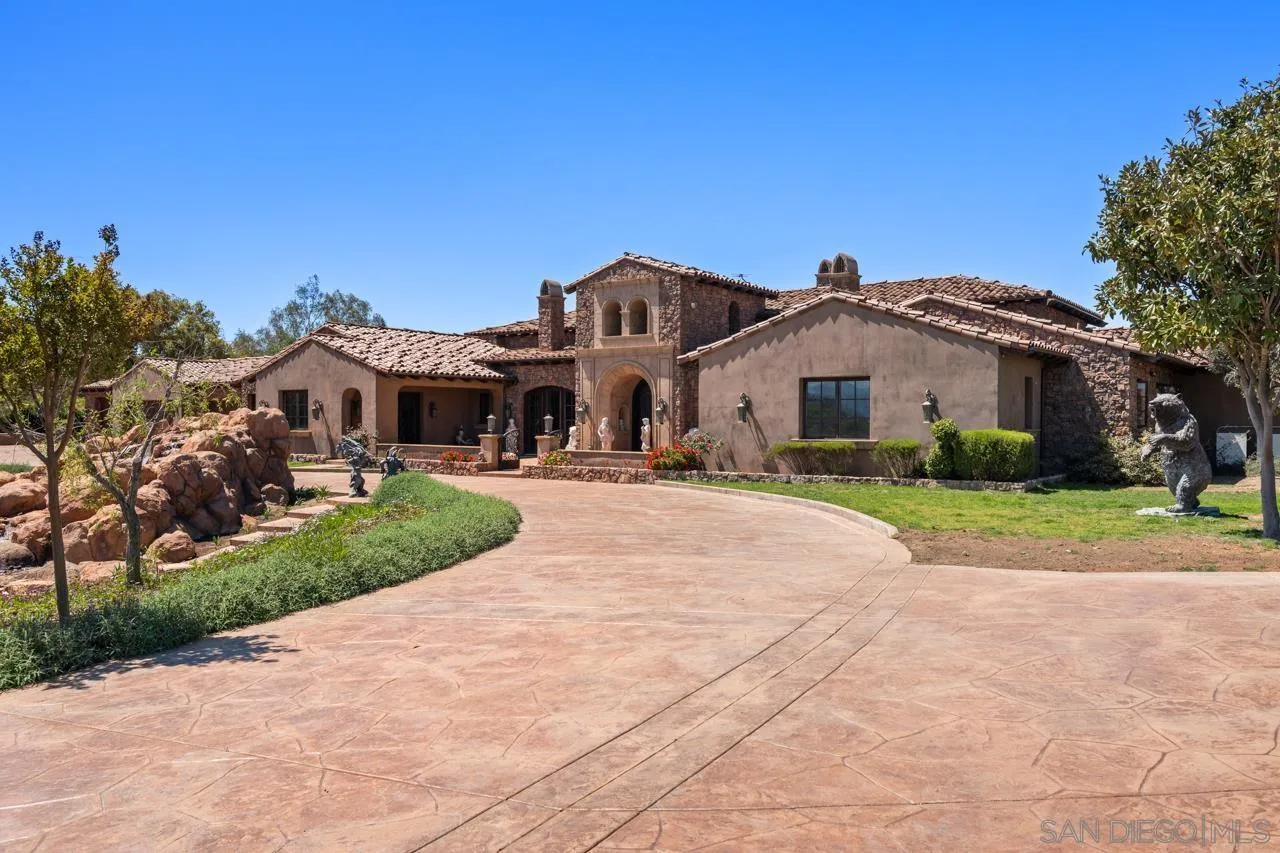 19612 Rangeland Road Ramona, CA 92065 - Photo 7 of 65 a front view of house with yard and green space