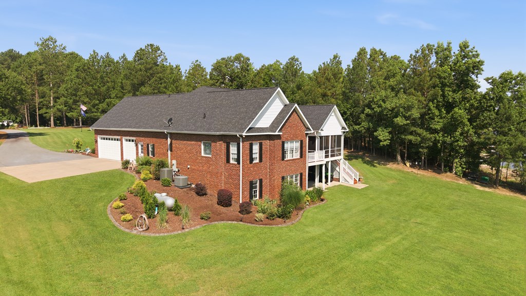 105 Coogans Bluff Hodges, SC 29653 - Photo 3 of 77