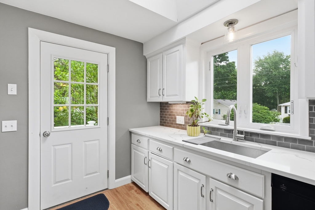 5 Antrim Road Framingham, MA 01701 - Photo 14 of 38