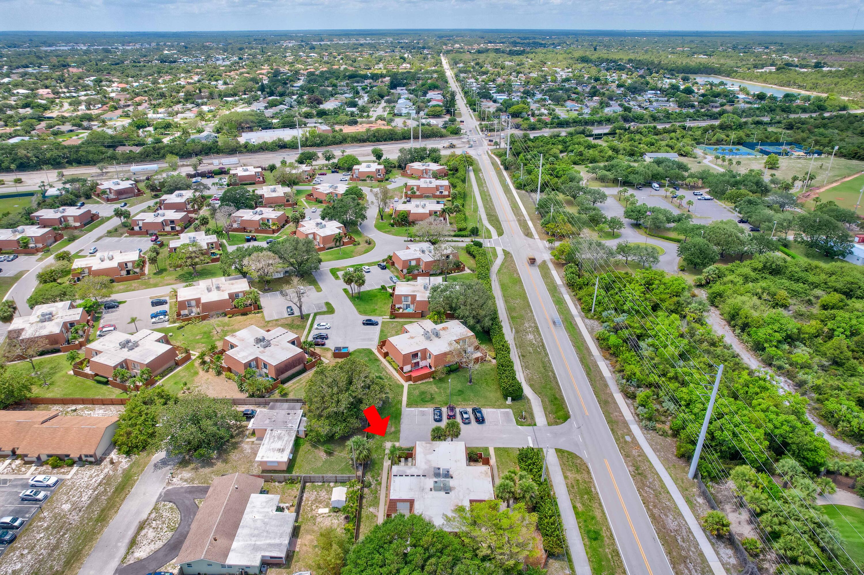 3900 County Line Road, Unit 1C Tequesta, FL 33469 - Photo 29 of 30 Looking west