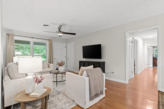 $544,900 | 28 Lynn Avenue, Signal Mountain, TN 37377