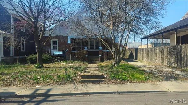 $99,000 | 135 South Main Street, Ste. Genevieve, MO 63670