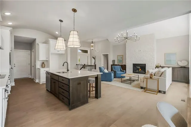 $749,103 | 24586 West 126th Terrace, Olathe, KS 66061