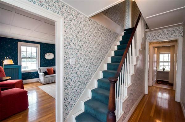 4 County Road Reading, MA 01867 - Photo 4 of 28 Gallery Image 4