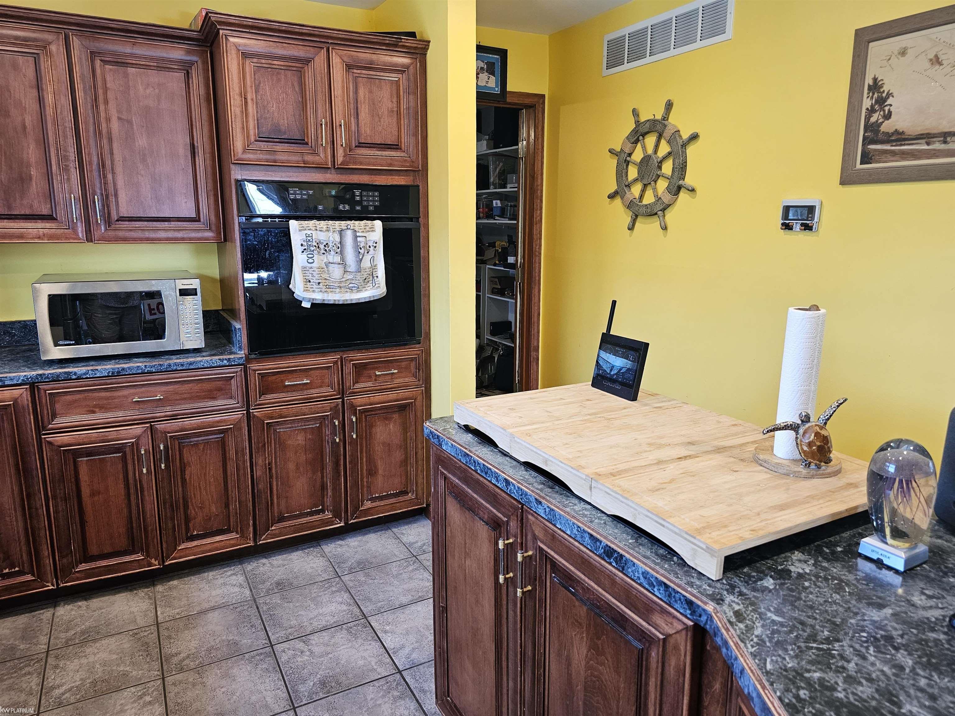 7316 Edlane Road Algonac, MI 48001 - Photo 15 of 42 50111853-14.JPG
