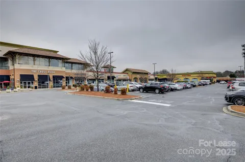 $4,750 | 3015 Pinehurst Place, Charlotte, NC 28209