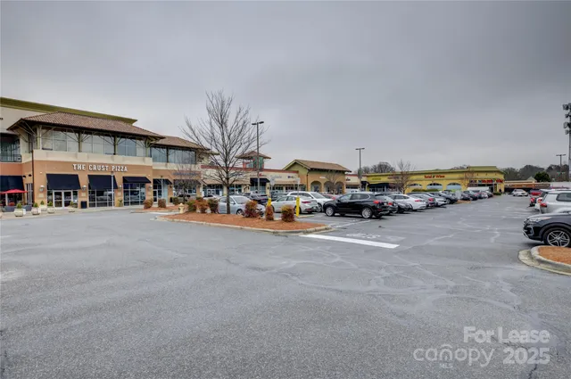 $4,750 | 3015 Pinehurst Place, Charlotte, NC 28209