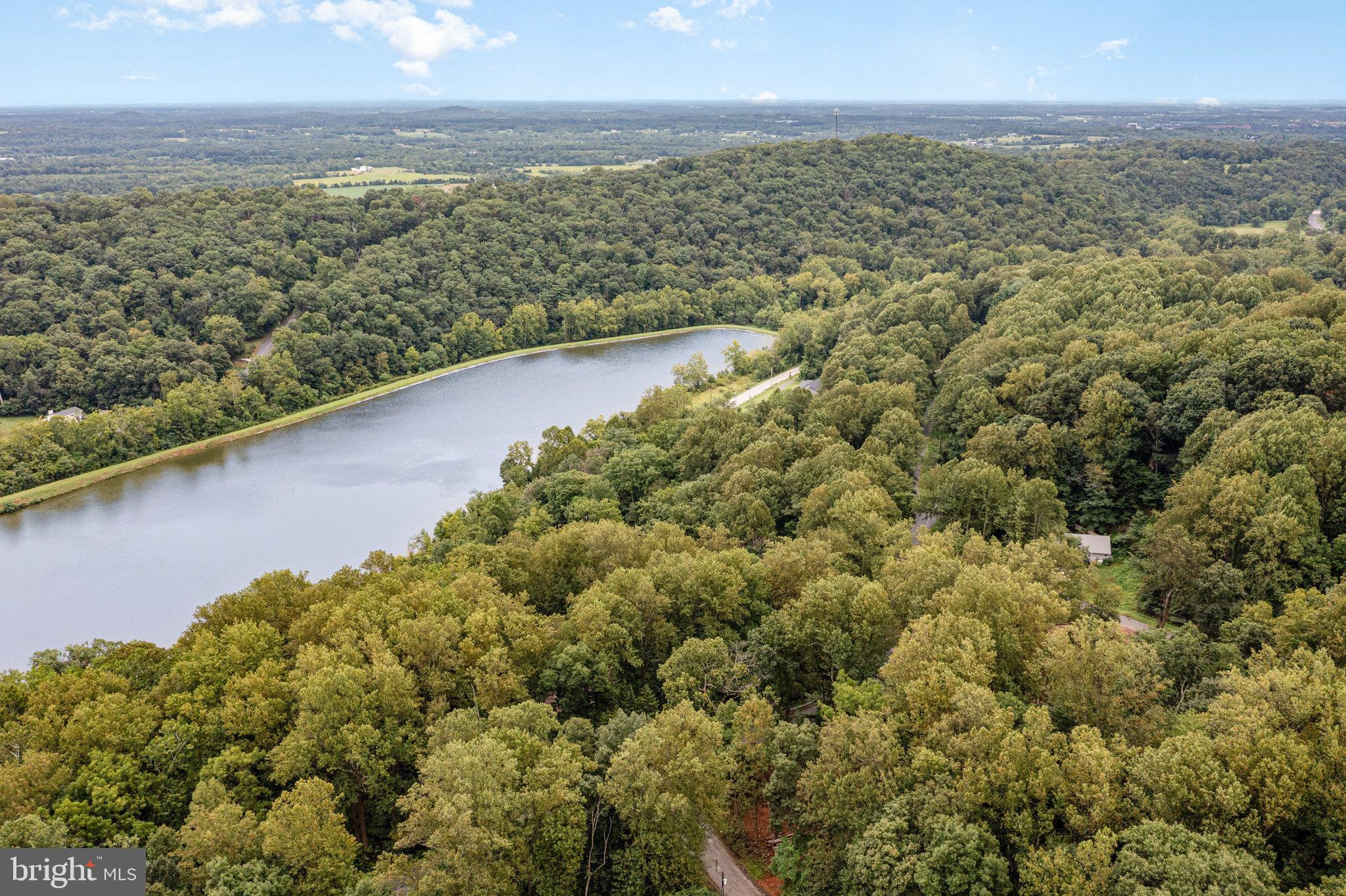 28 Swallow Trail Fairfield, PA 17320 - Photo 6 of 20 a view of a city