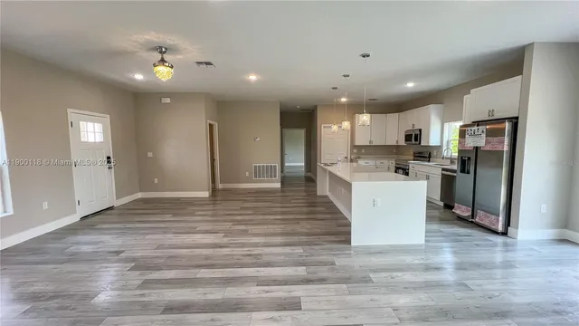 $2,700 | 7916 Granada Road, Sebring, FL 33876