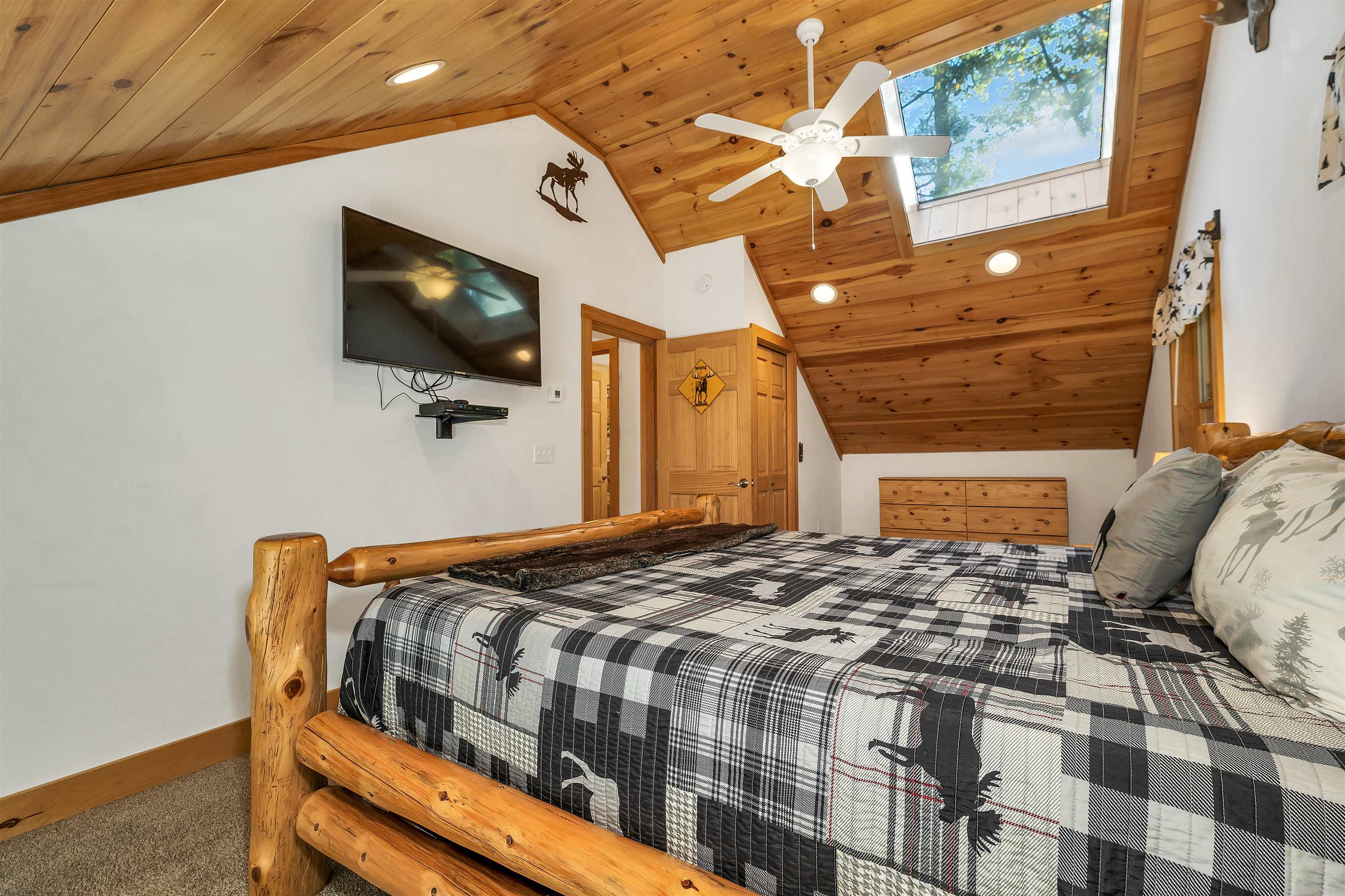 1484 Highway 3 Campton, NH 03223 - Photo 23 of 54