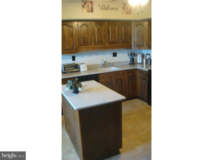 79 Signal Hill Road Holland, PA 18966 - Photo 12 of 25 Kitchen