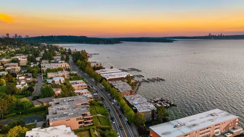$624,998 | 733 Lake Street South, Unit 101, Kirkland, WA 98033