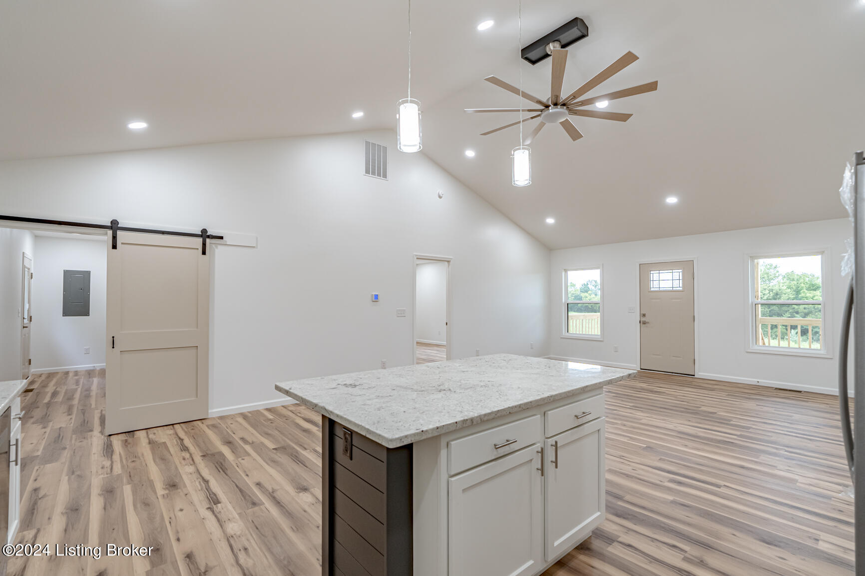 245 Wooded Ridge Road Sulphur, KY 40070 - Photo 6 of 30 Great Room