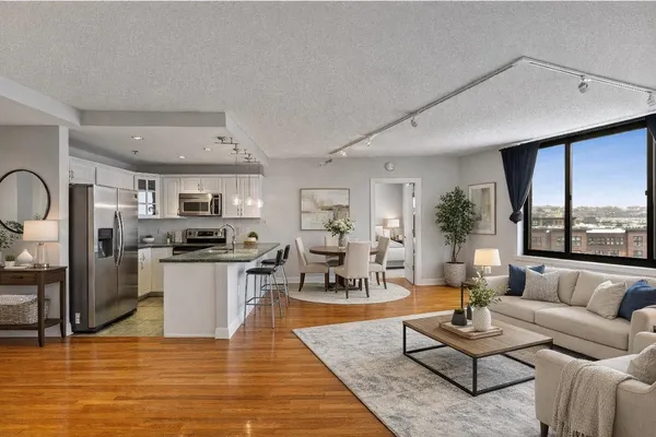 $4,400 | 415 Newark Street, Unit 6C, Hoboken, NJ 07030