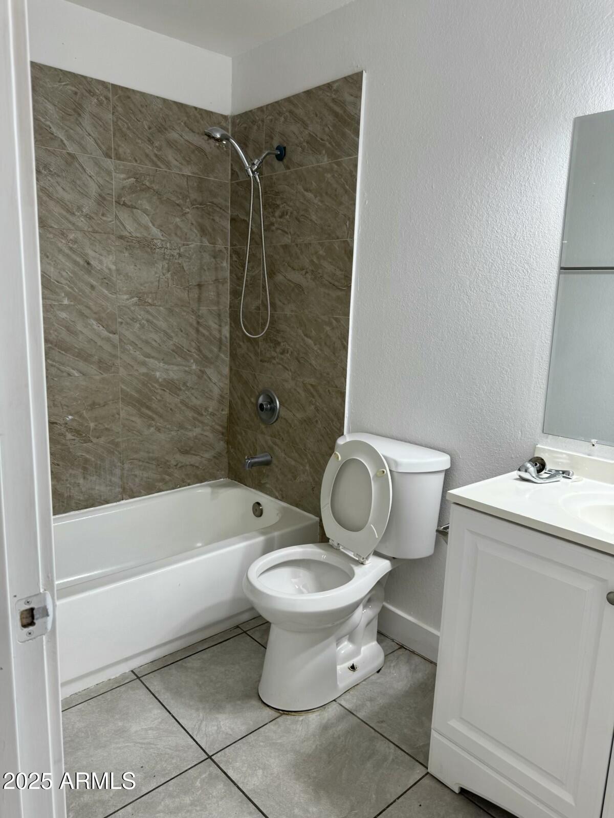 18202 Cave Creek Road, Unit 256 Phoenix, AZ 85032 - Photo 5 of 14 Bathroom 1