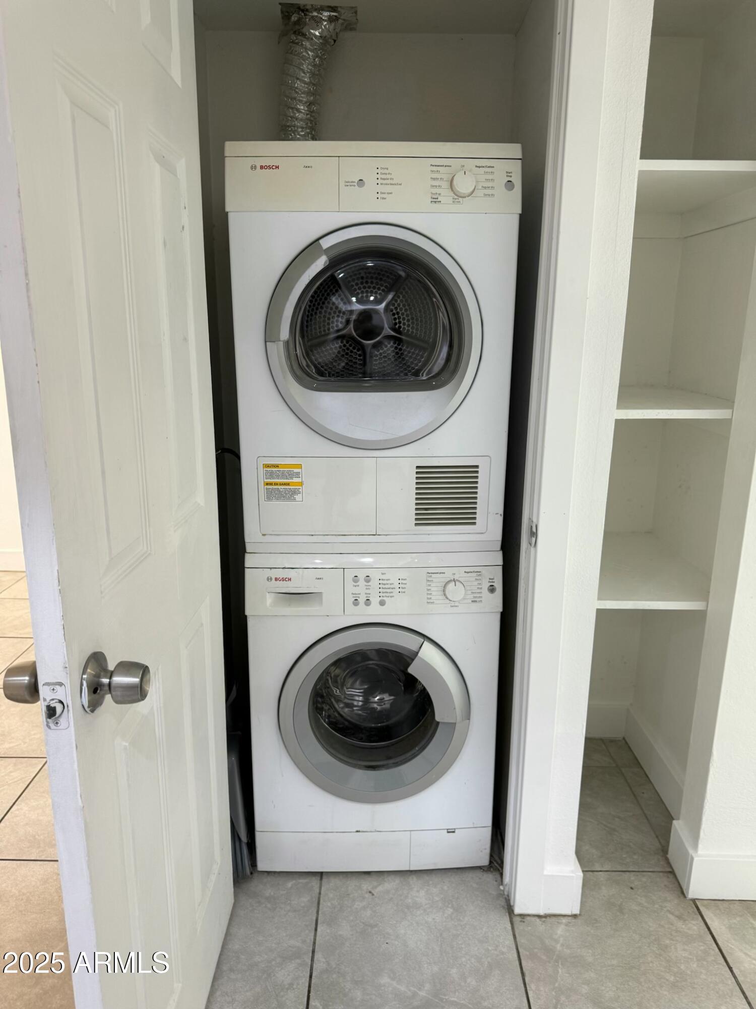 18202 Cave Creek Road, Unit 256 Phoenix, AZ 85032 - Photo 9 of 14 Laundry
