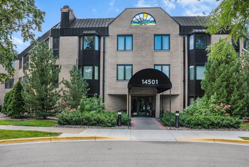 14501 Atrium Way, Unit 217 Minnetonka, MN 55345 - Photo 1 of 28