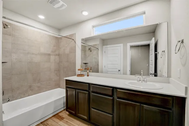 $2,400 | 7509 Grand Linden Way, Unit 87, Austin, TX 78744