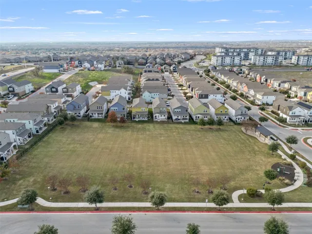 $2,400 | 7509 Grand Linden Way, Unit 87, Austin, TX 78744