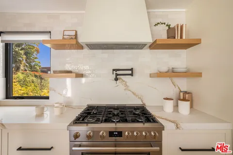 $3,959,000 | 17810 Sabbiadoro Way, Pacific Palisades, CA 90272