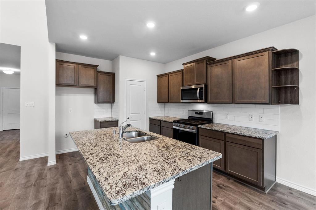 606 Rawhide Way Princeton, TX 75407 - Photo 11 of 23