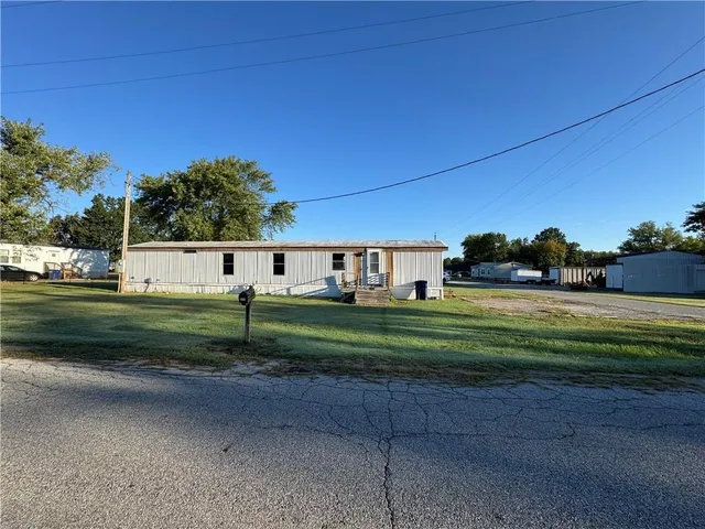 $120,000 | 702 North Vermont Avenue, Columbus, KS 66725