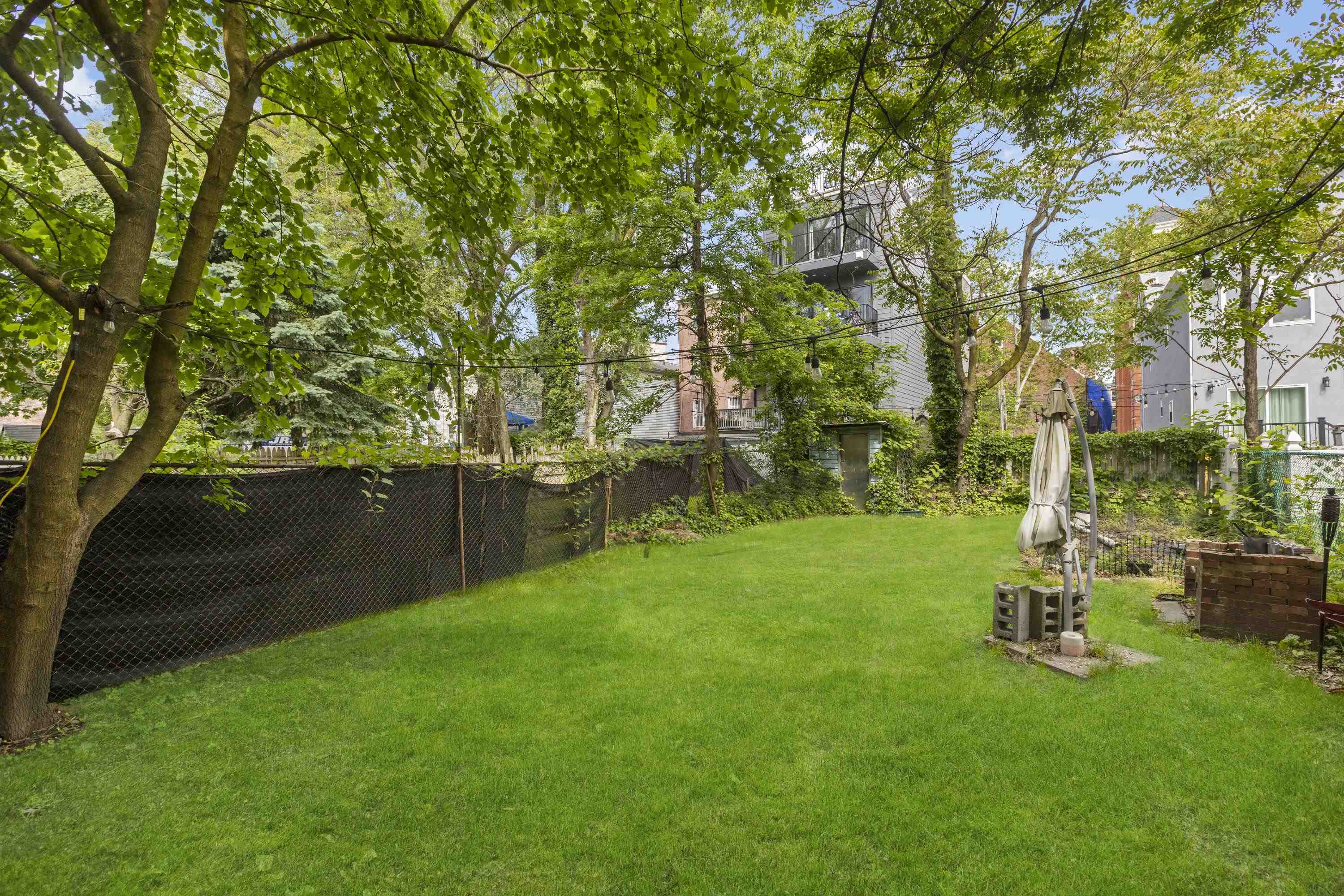225 Pine Street, Unit 1 Jersey City, NJ 07304 - Photo 10 of 11 a view of a backyard