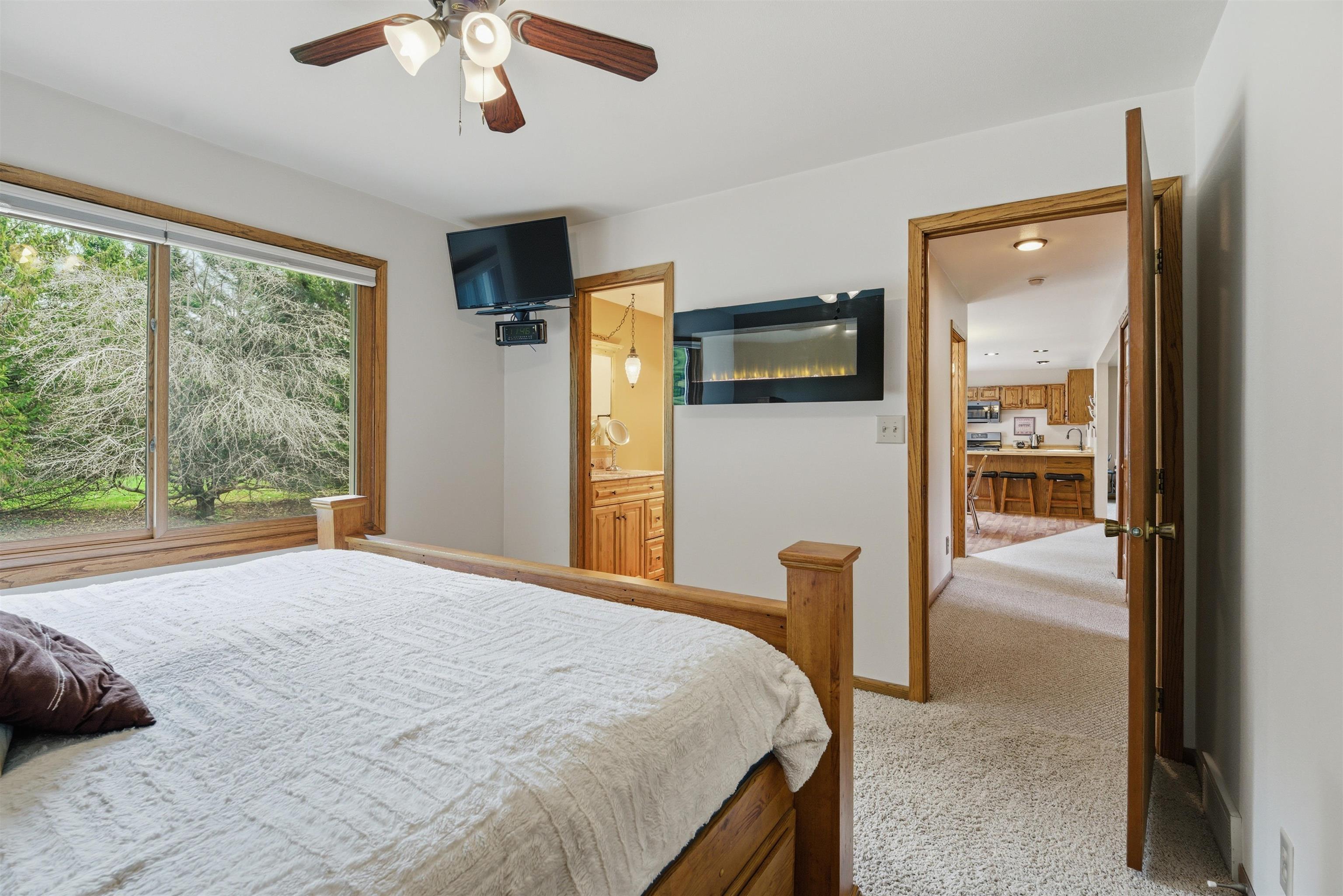 5588 Brown Road Little Suamico, WI 54141 - Photo 13 of 47