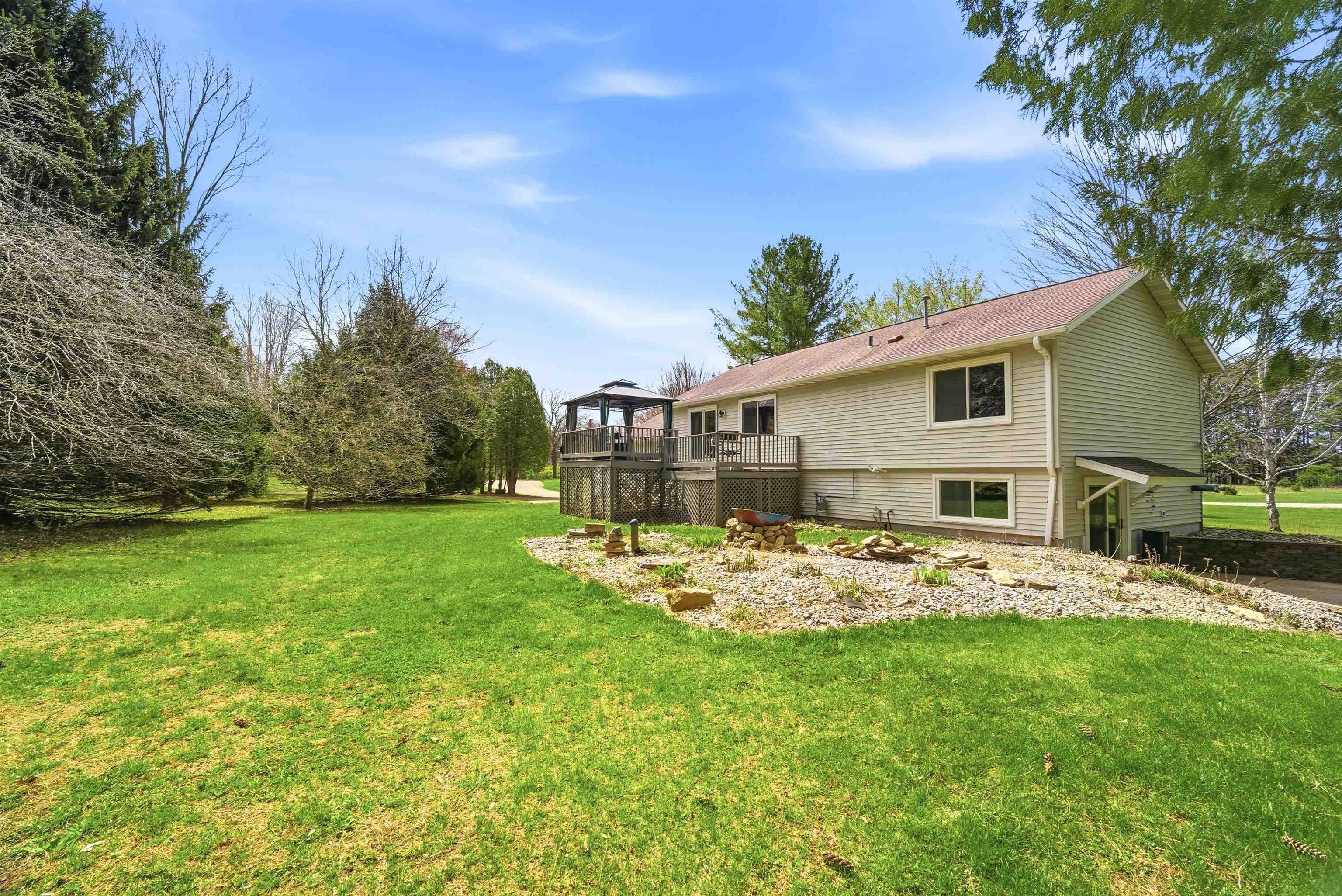 5588 Brown Road Little Suamico, WI 54141 - Photo 28 of 47