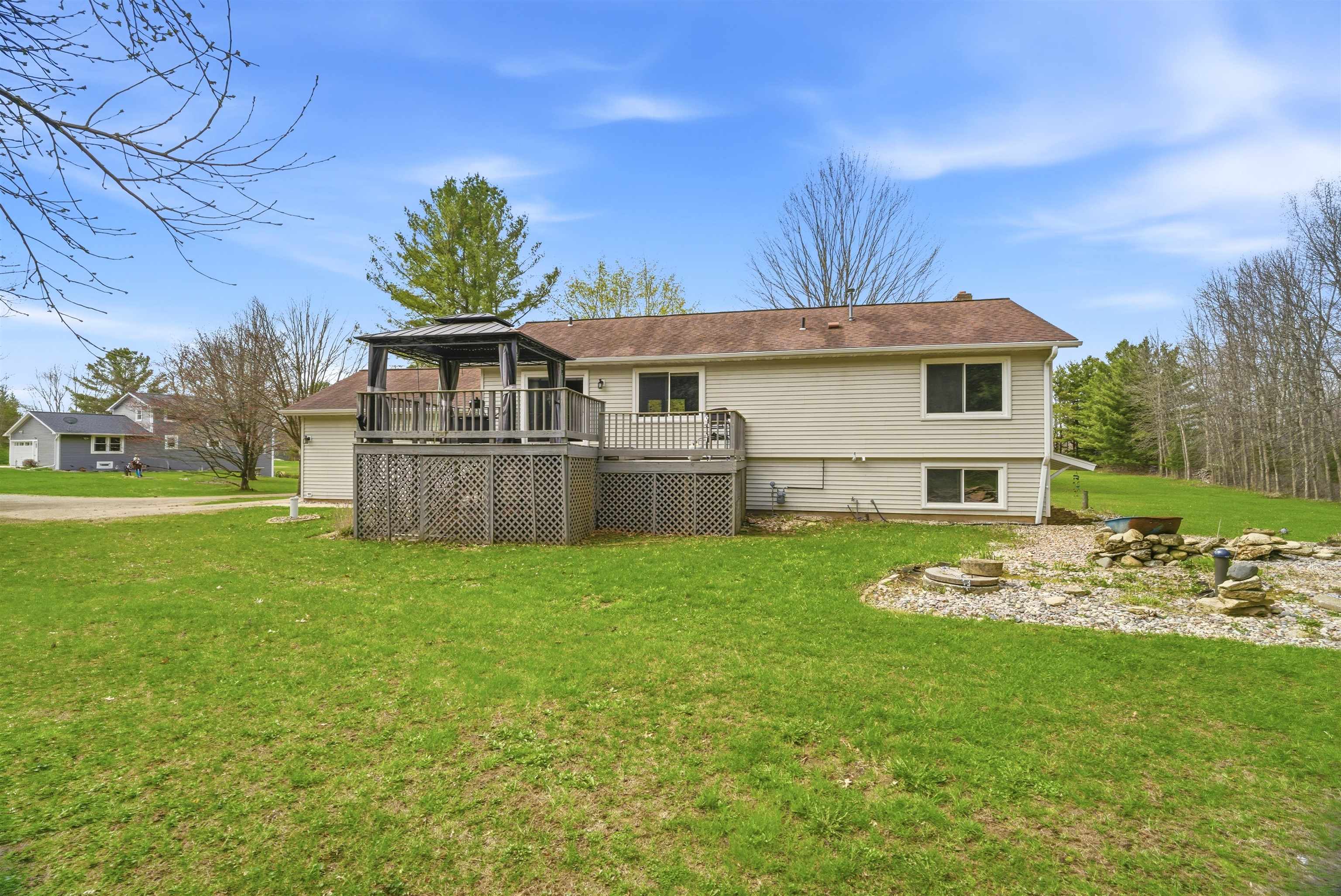 5588 Brown Road Little Suamico, WI 54141 - Photo 29 of 47