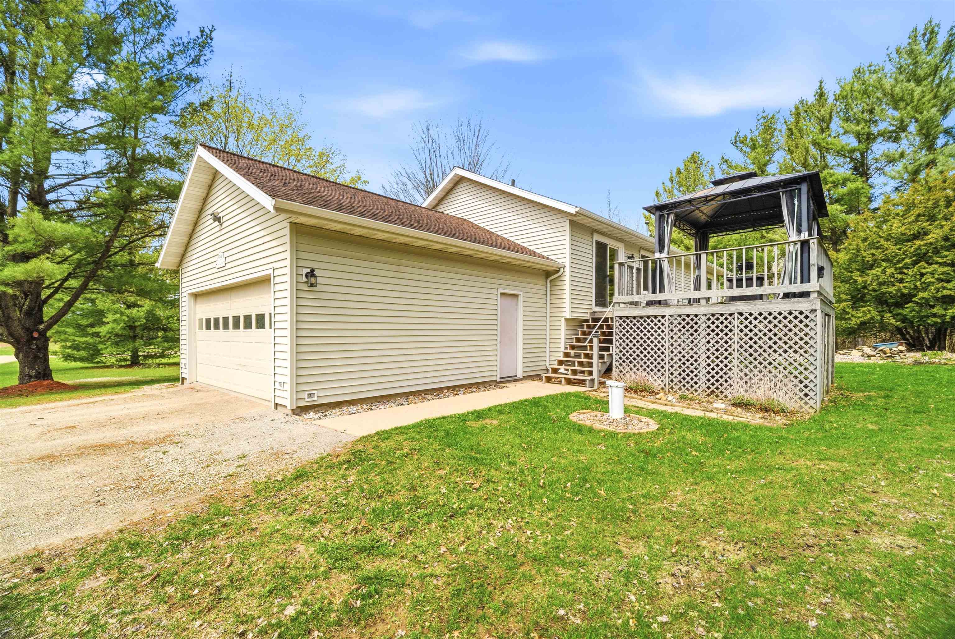 5588 Brown Road Little Suamico, WI 54141 - Photo 30 of 47