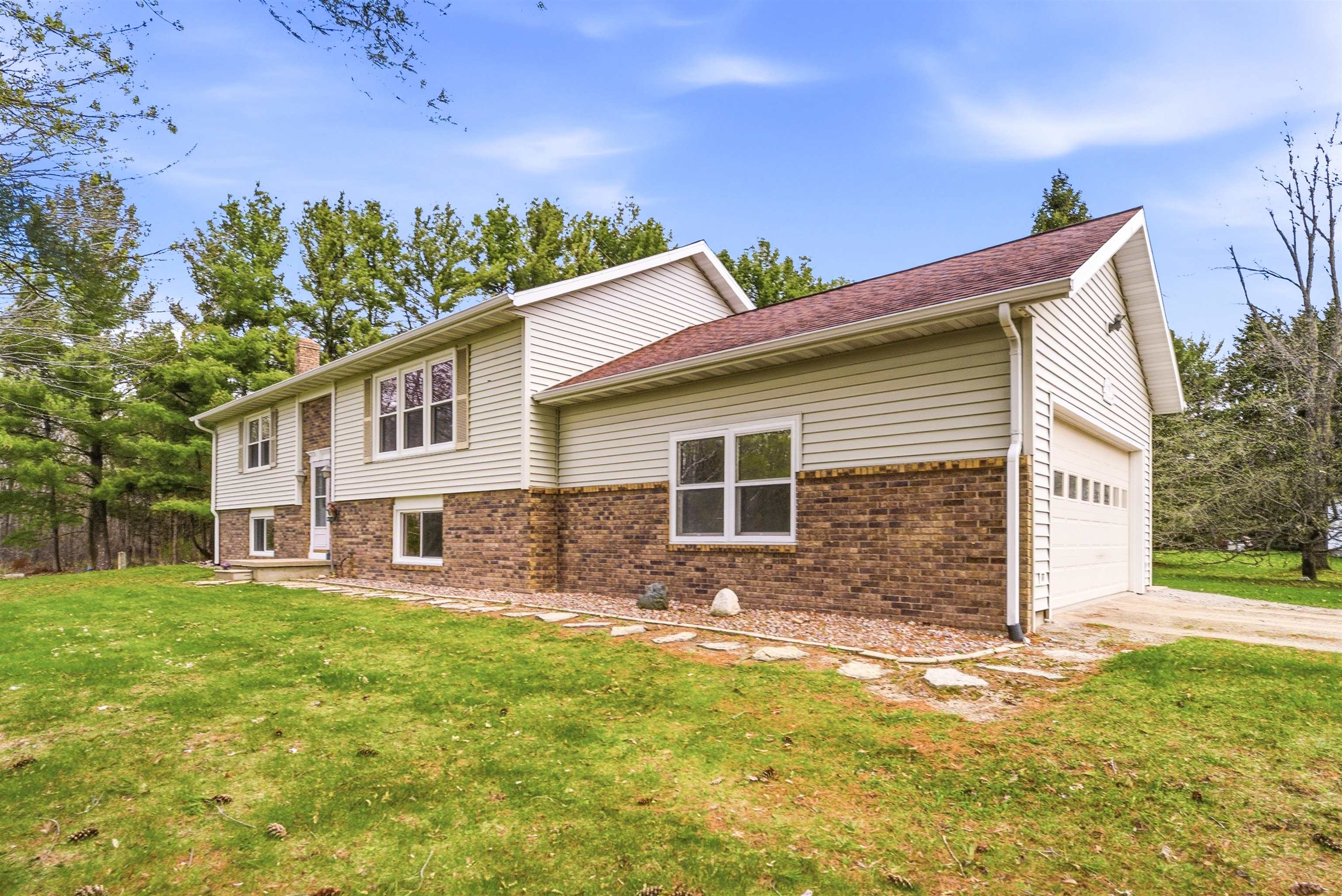 5588 Brown Road Little Suamico, WI 54141 - Photo 41 of 47