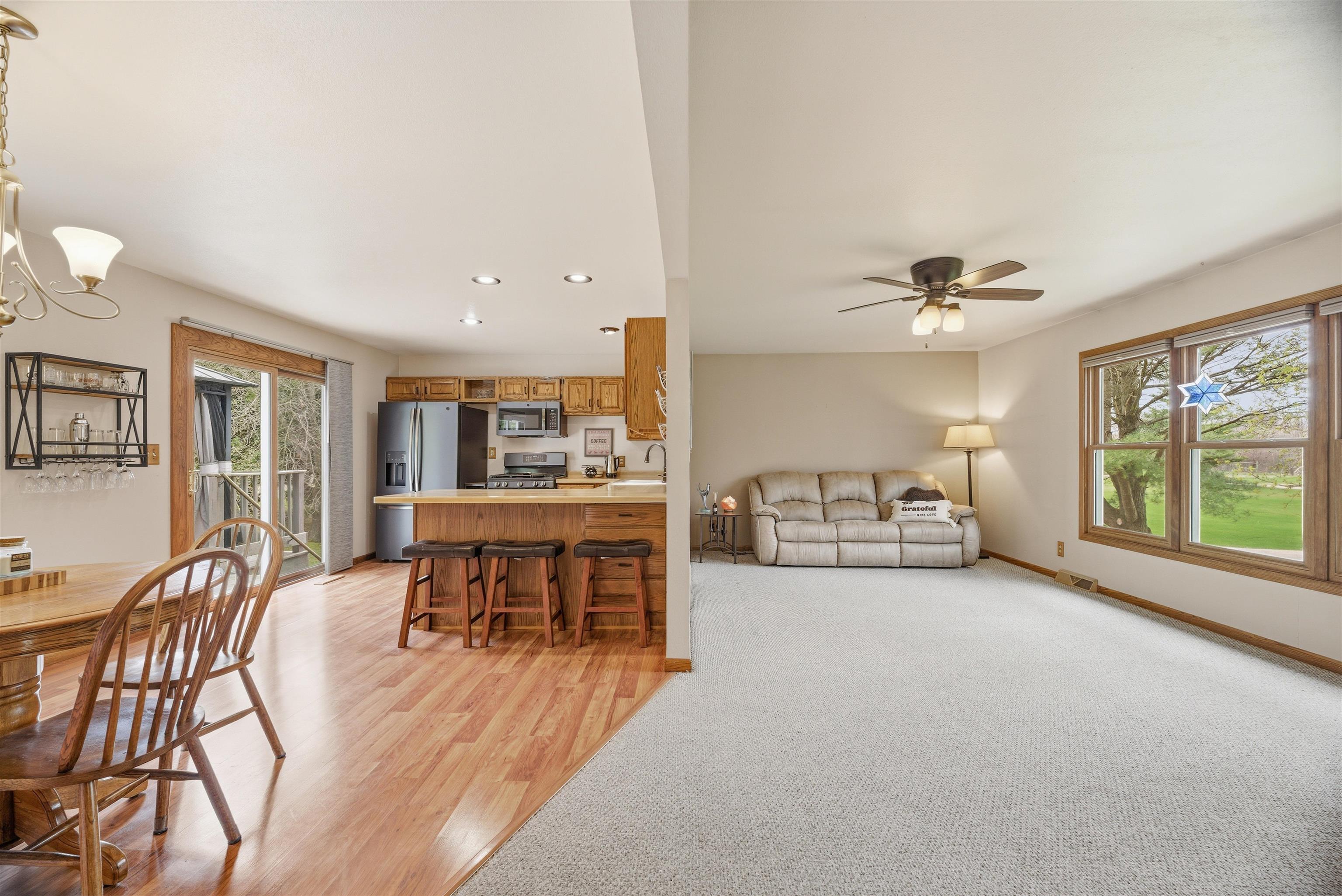 5588 Brown Road Little Suamico, WI 54141 - Photo 5 of 47