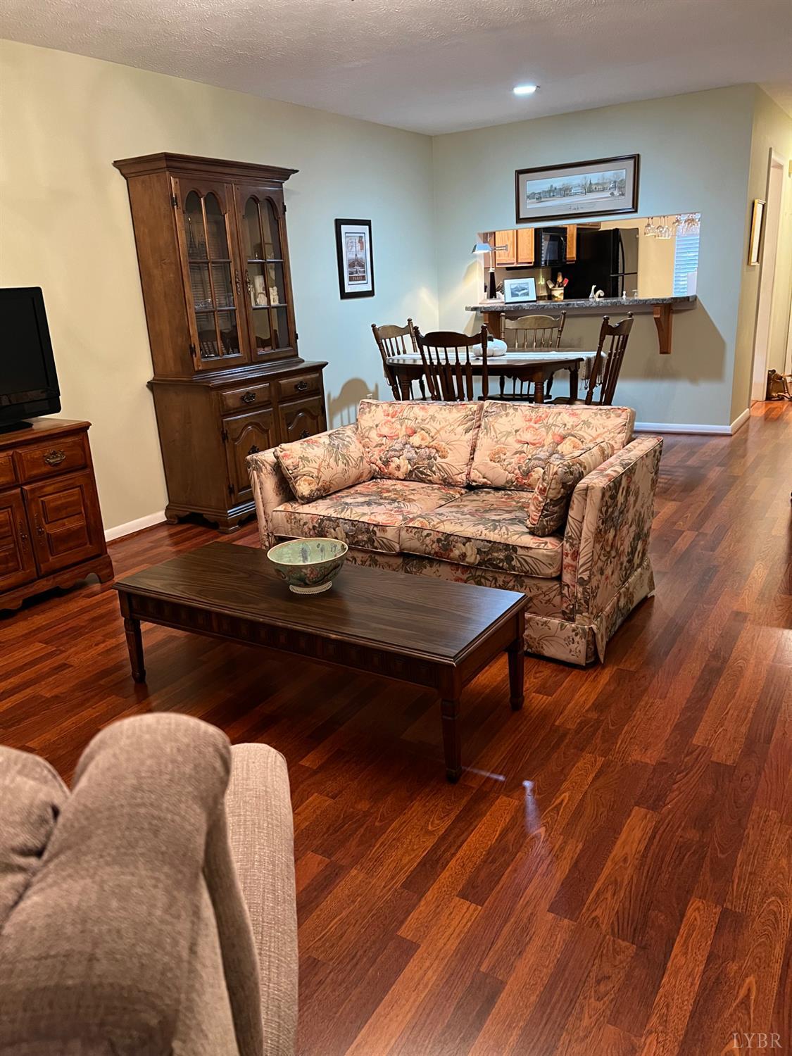 2212 Deer Run Forest, VA 24551 - Photo 26 of 38 a living room with furniture and wooden floor