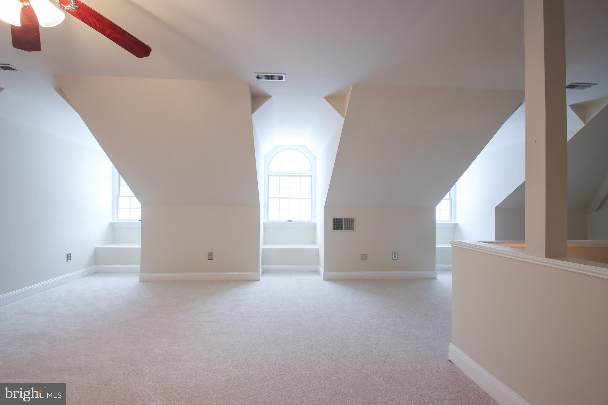 2011 Highland Ridge Drive Phoenix, MD 21131 - Photo 55 of 83 Third floor