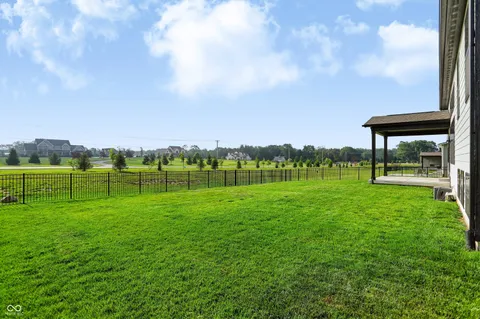 $825,000 | 5341 Peachtree Road, Zionsville, IN 46077
