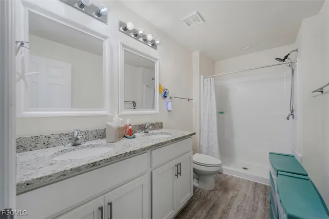 $259,900 | 5013 Southeast Tradewinds Circle, LaBelle, FL 33935