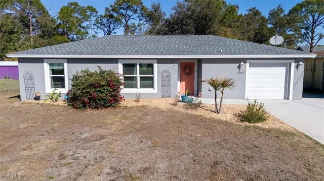 $259,900 | 5013 Southeast Tradewinds Circle, LaBelle, FL 33935