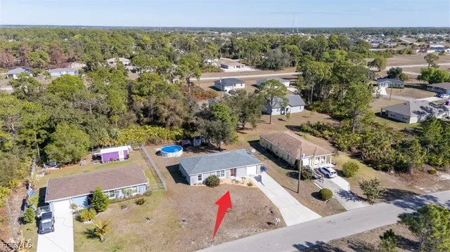 $259,900 | 5013 Southeast Tradewinds Circle, LaBelle, FL 33935