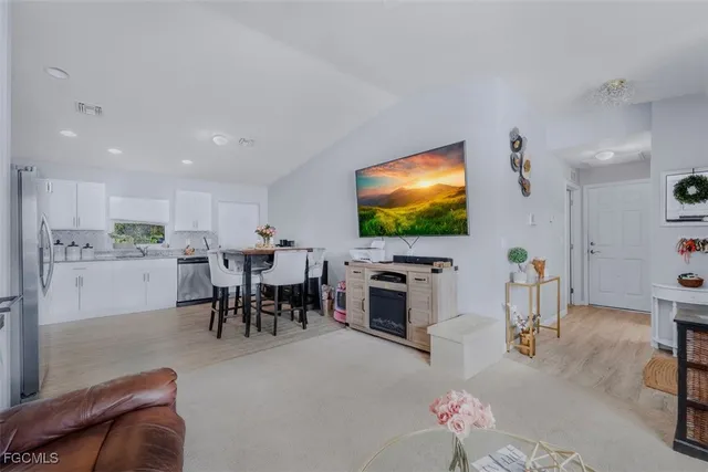 $259,900 | 5013 Southeast Tradewinds Circle, LaBelle, FL 33935